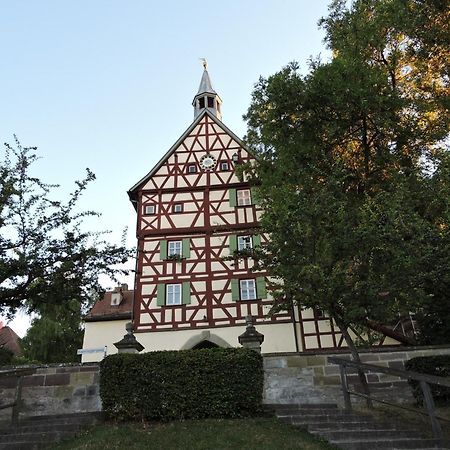 Turmstueble Im Torhaus Von 1545 Lejlighed Burgbernheim Eksteriør billede