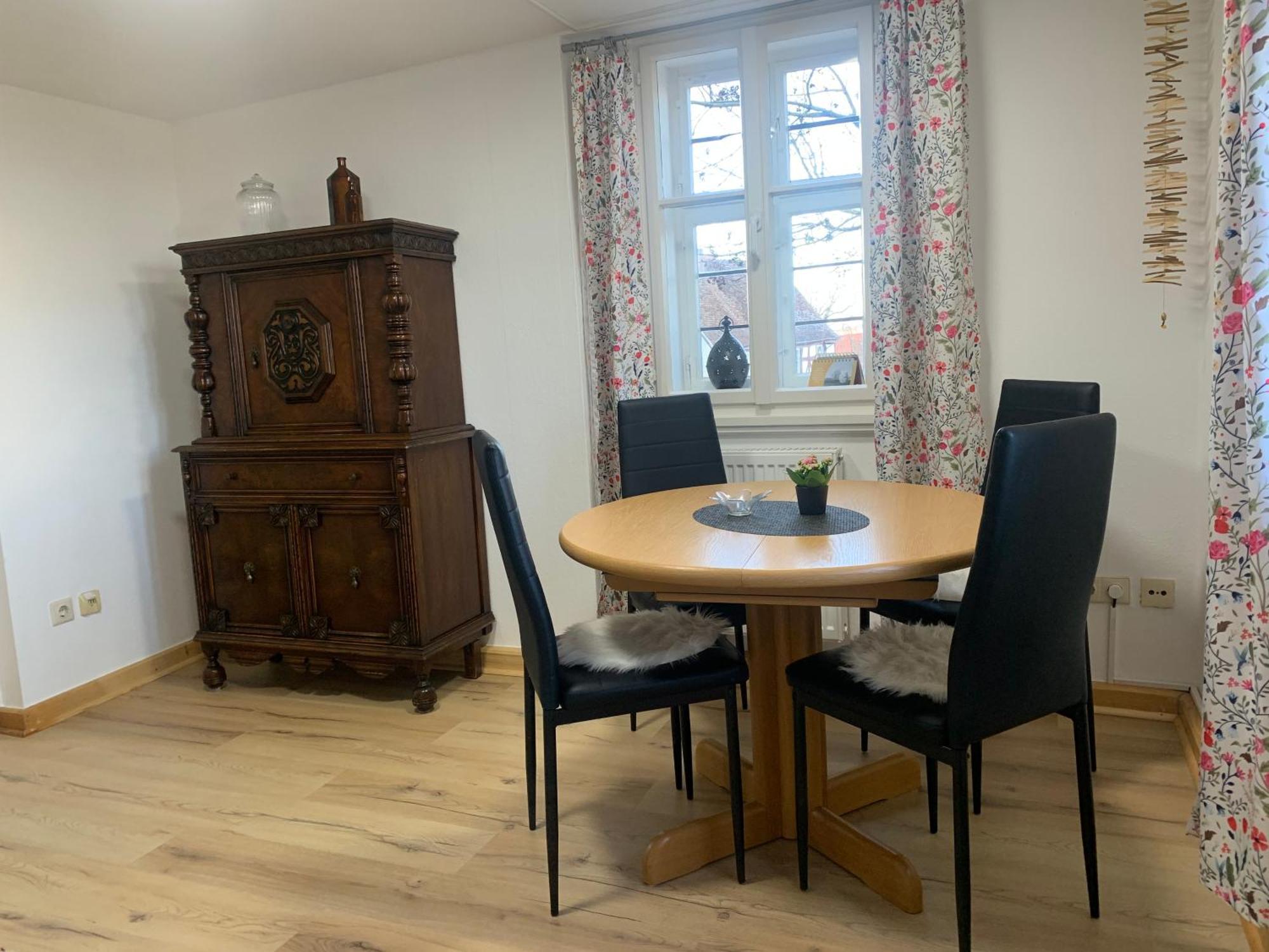 Turmstueble Im Torhaus Von 1545 Lejlighed Burgbernheim Eksteriør billede